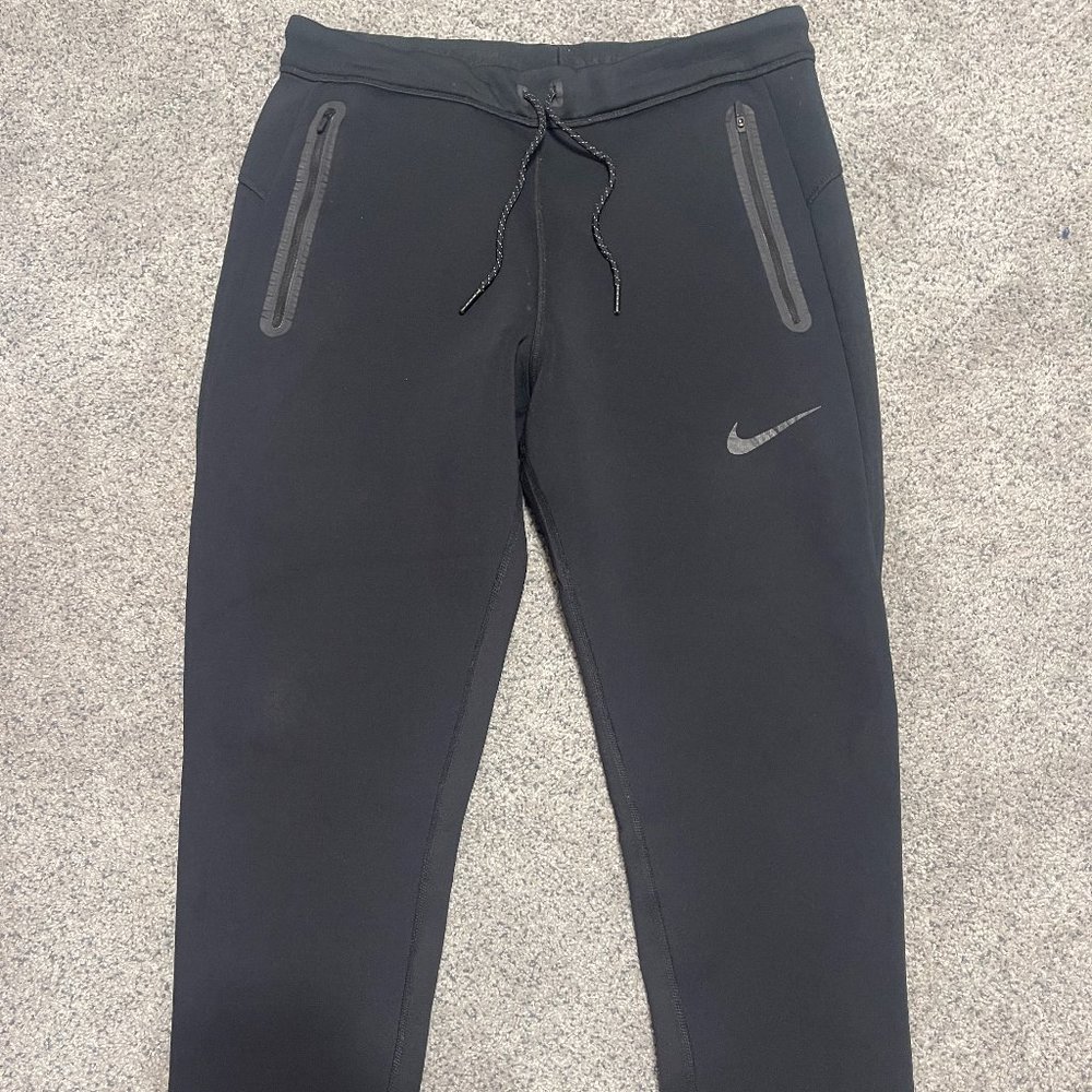 NIKE Therma-sphere Max Water-resistant Training Pants